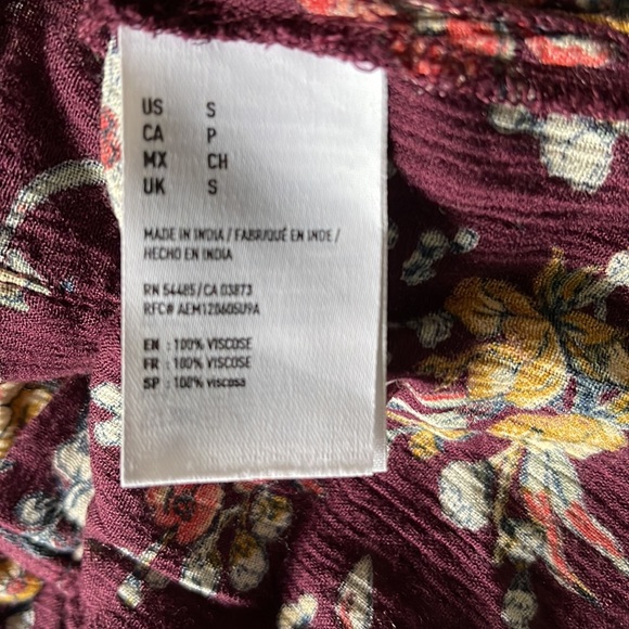 American Eagle Outfitters Plum Floral Long Sleeve Gauze Like Crop Top Size S - Picture 4 of 4